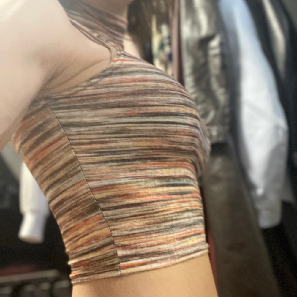 Multi color mock neck sleeveless top